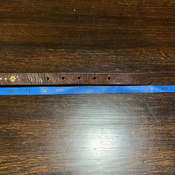 Dockers pretty flowers genuine leather belt - Picture 3 of 7